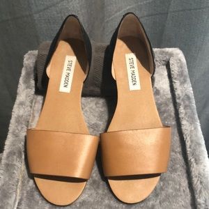 Steve Madden Flat sandals